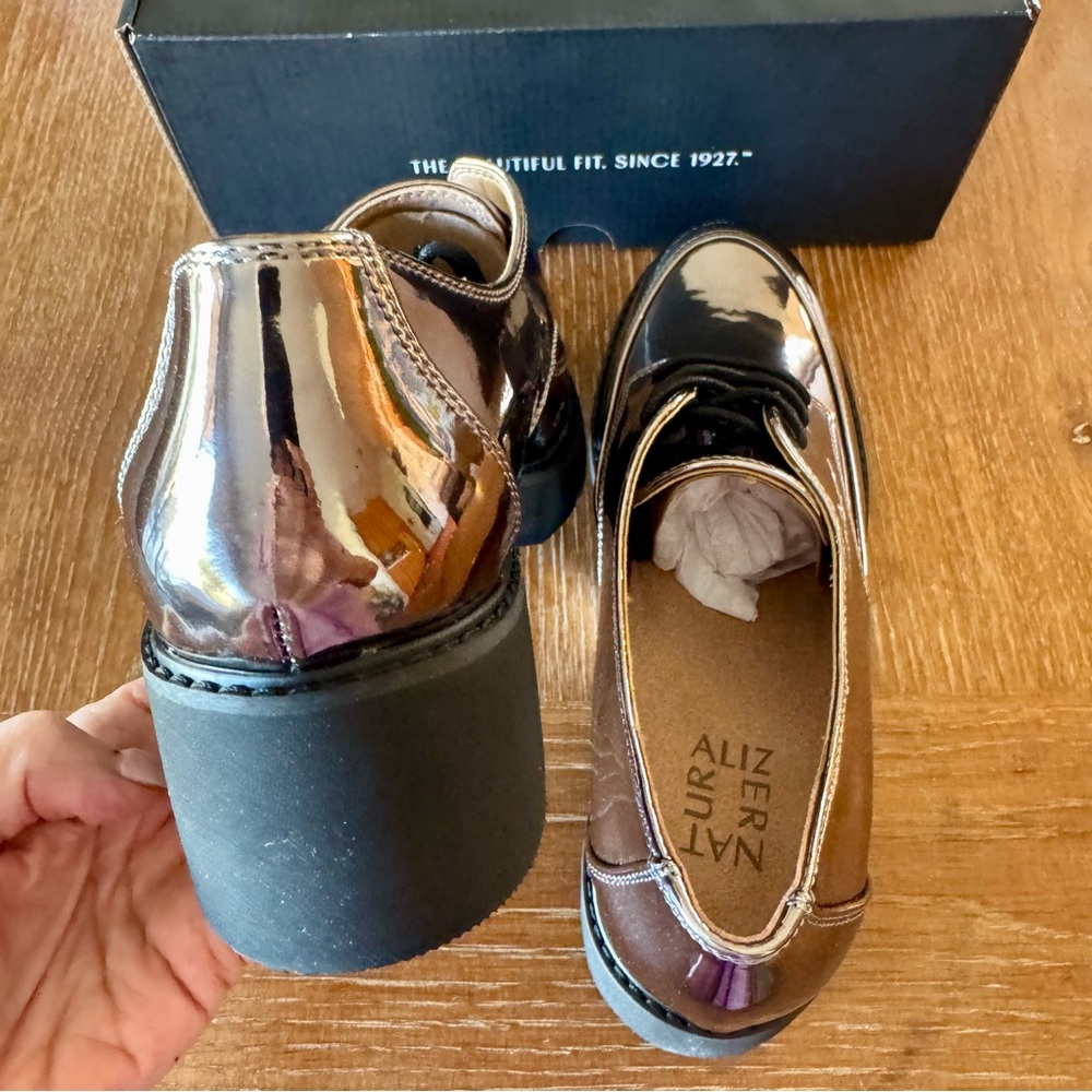 NIB mirror pewter Naturalizer Darry Oxfords 8.5N - Picture 7 of 14